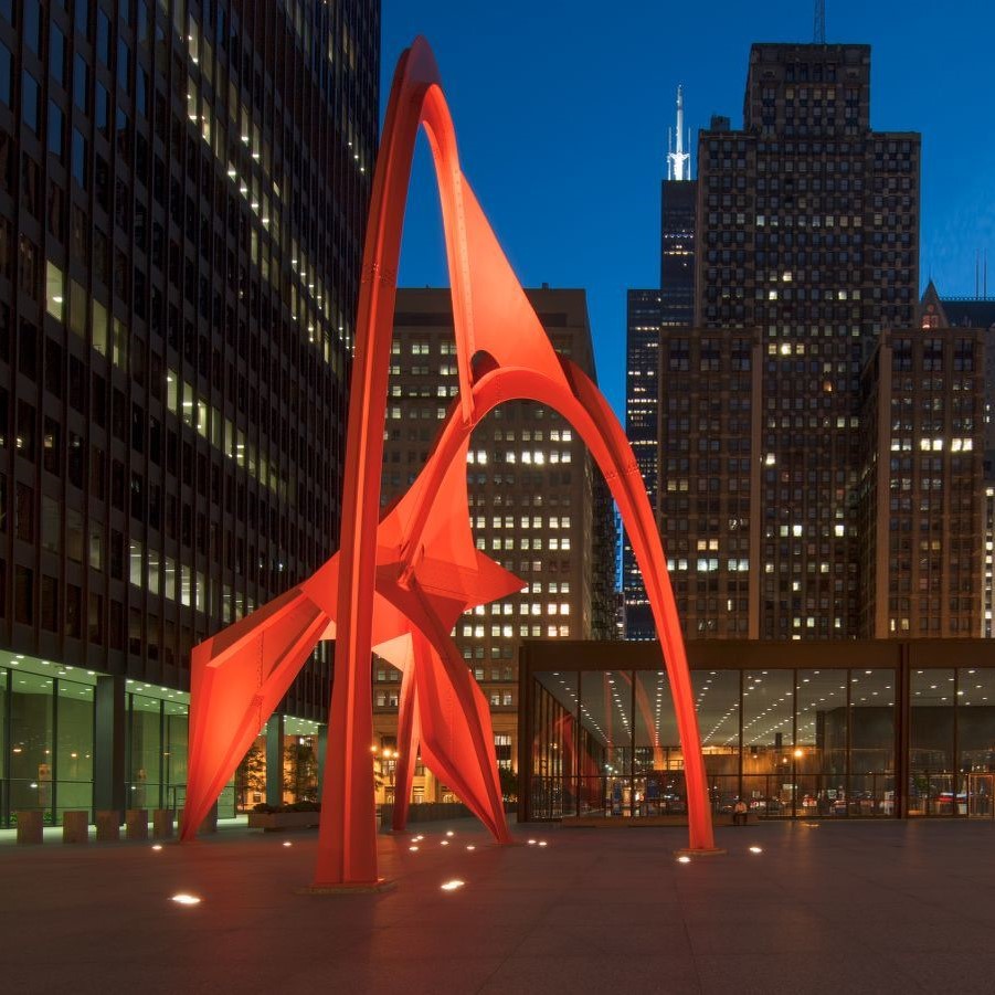 Full night shot of Calder Flamingo sculpture on Chicago Federal Plaza