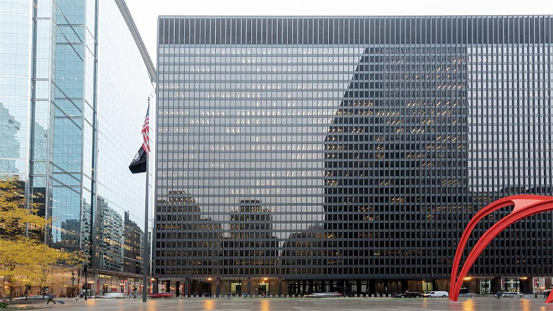 West side view of the Everett M. Dirksen U.S. Courthouse, Chicago