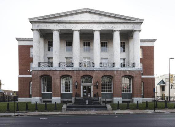 Exterior of Courthouse in Harrisonburg, VA