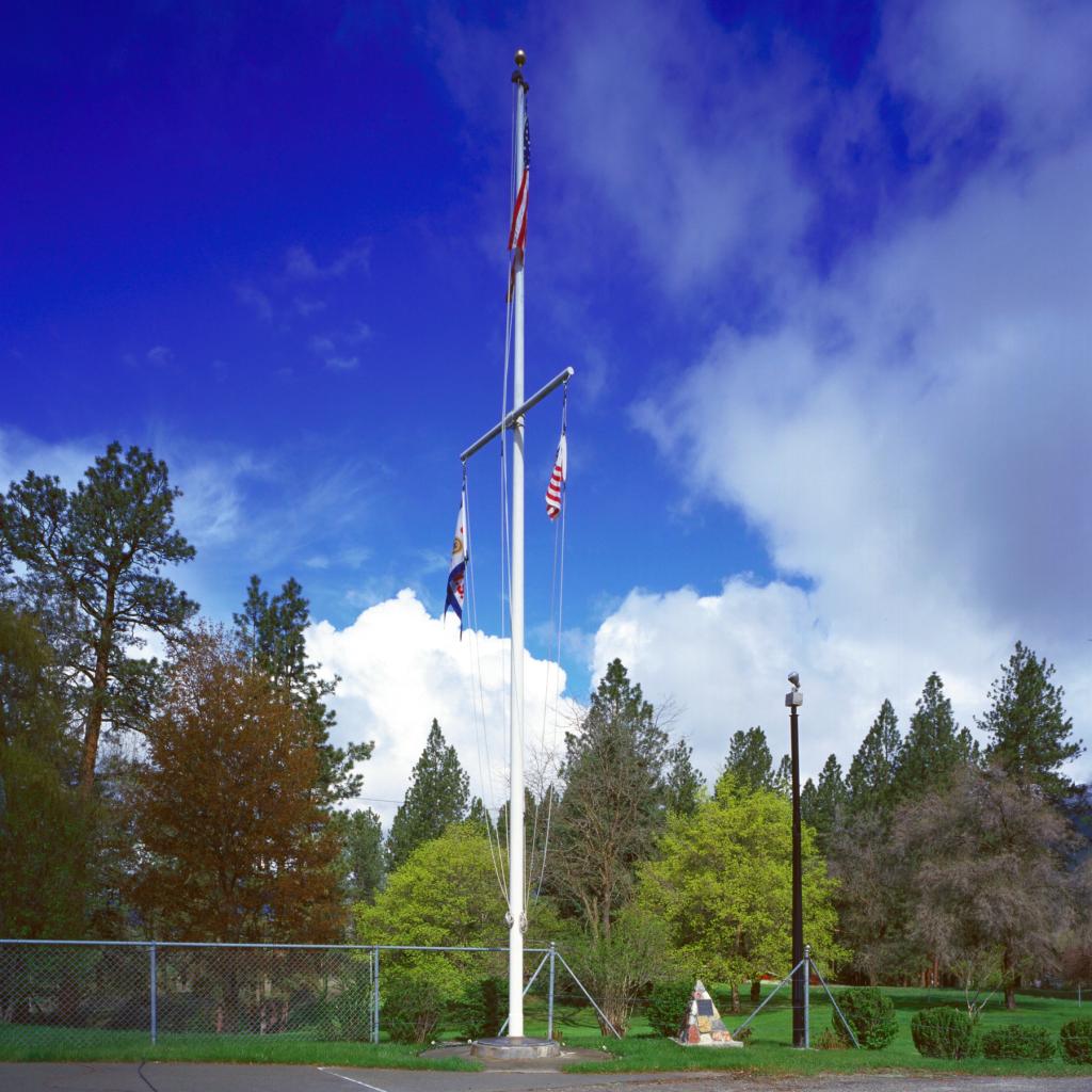 Photo of Curlew U.S. Border Station