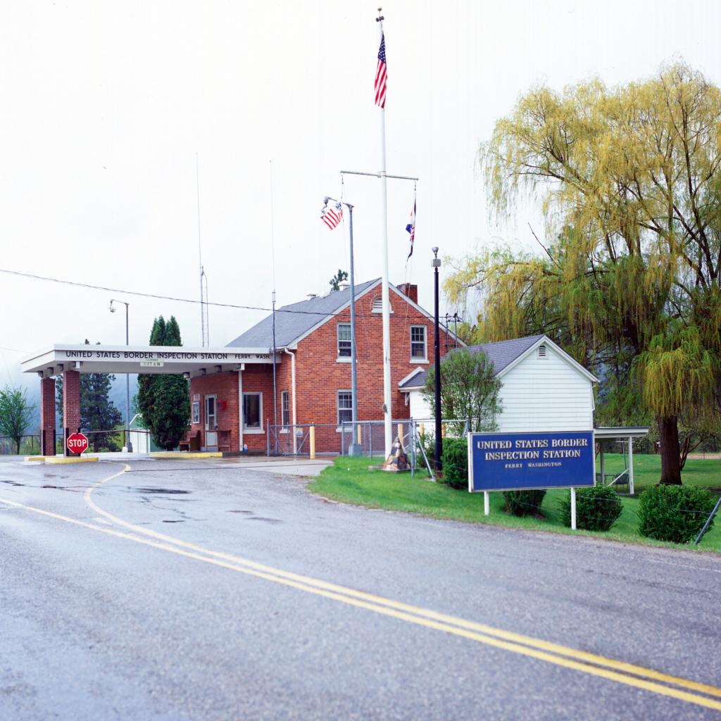 Photo of Curlew U.S. Border Station