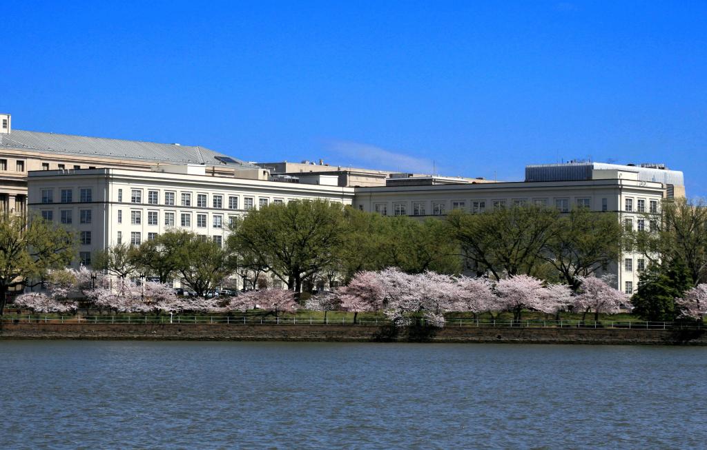 Liberty Loan federal building