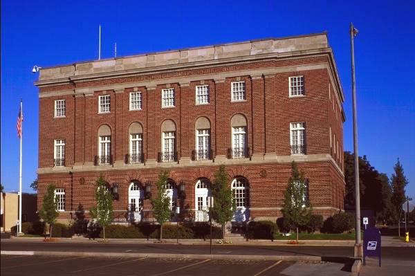 Photo of Medford J.A. Redden Court House